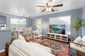 Luxury farmhouse - 10 min from DT - sleeps 10